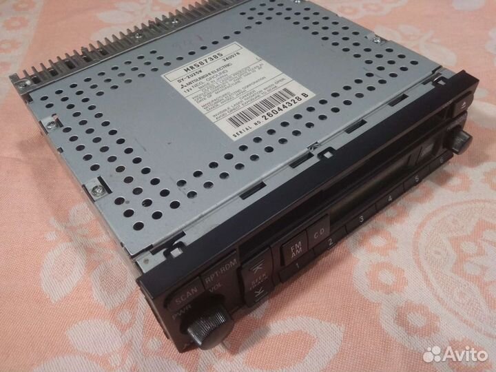 CD проигрыватель Mitsubishi