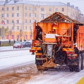 Смесь пескосоляная. От гололеда и снега.В мешках