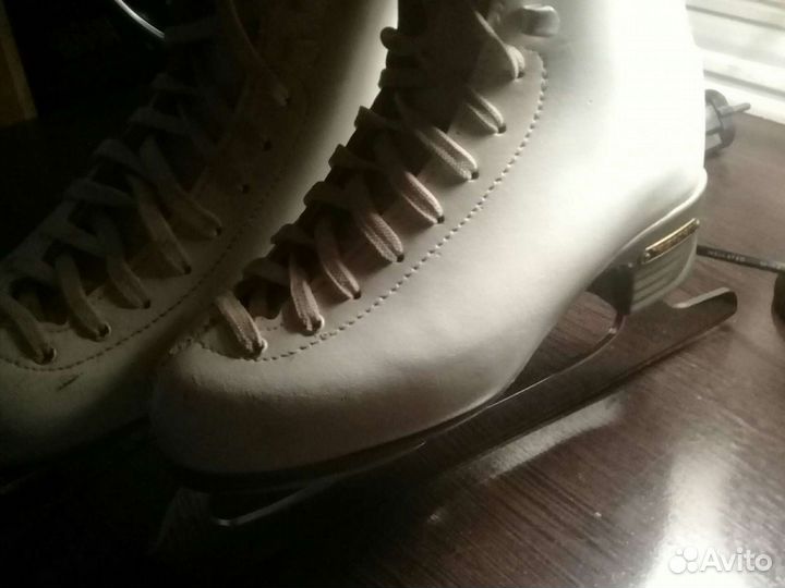 Коньки фигурные