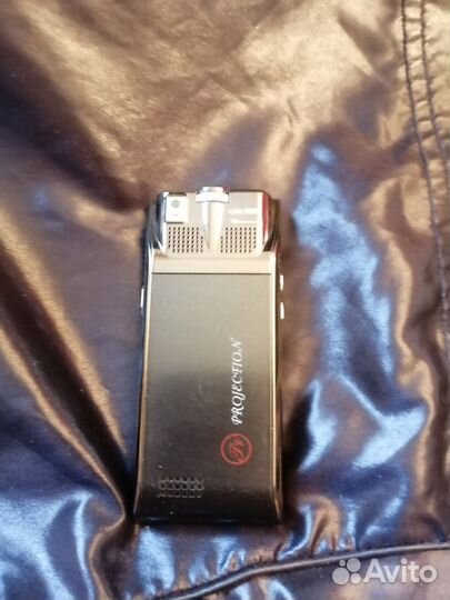 Телефон с проектором
