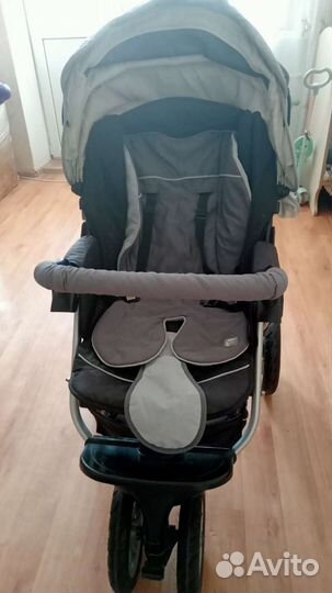 Прогулочная коляска
