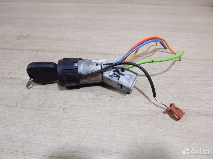 Замок зажигания Peugeot Partner