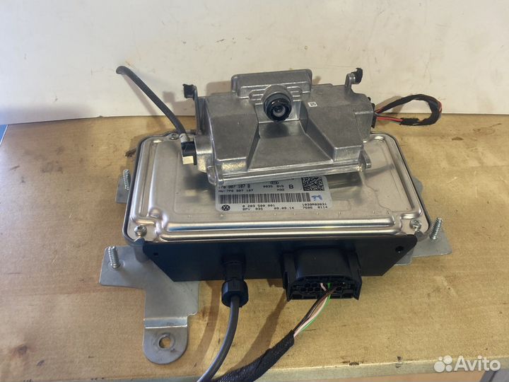 Камера дорожных знаков Touareg 2 FL с блоком