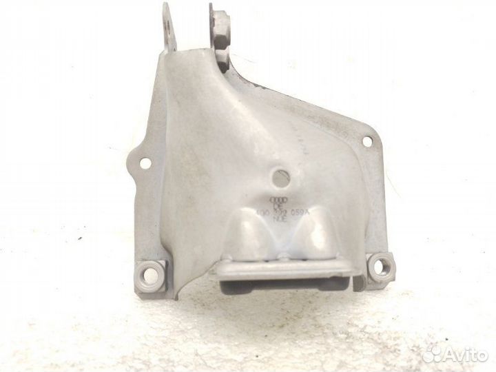 Кронштейн опоры двигателя левый Audi A6 C7 3.0