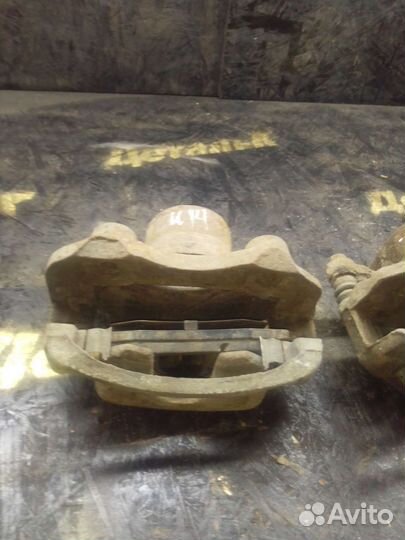 Суппорт передний nissan bluebird u14