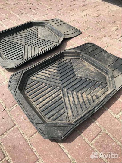Коврики автомобильные универсальные