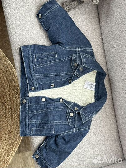 Джинсовая куртка gap для малыша 6-9 месяцев