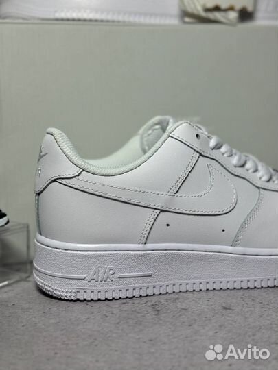 Кроссовки женские Nike Air Force 1 белые