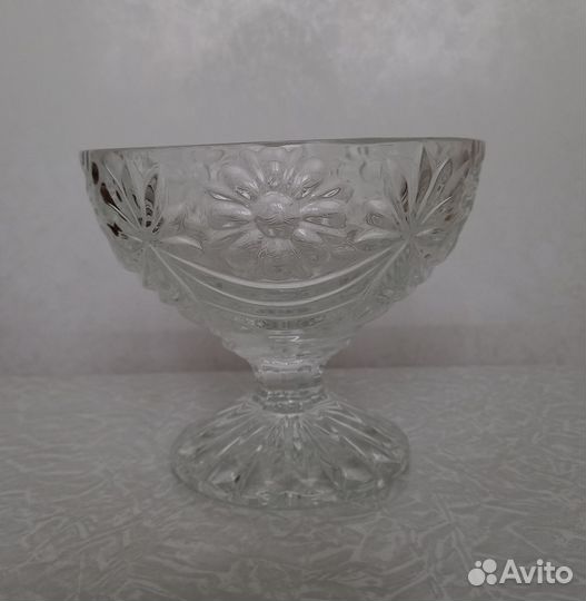 Конфетница хрустальная