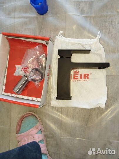 Смеситель для раковины в ванной новый