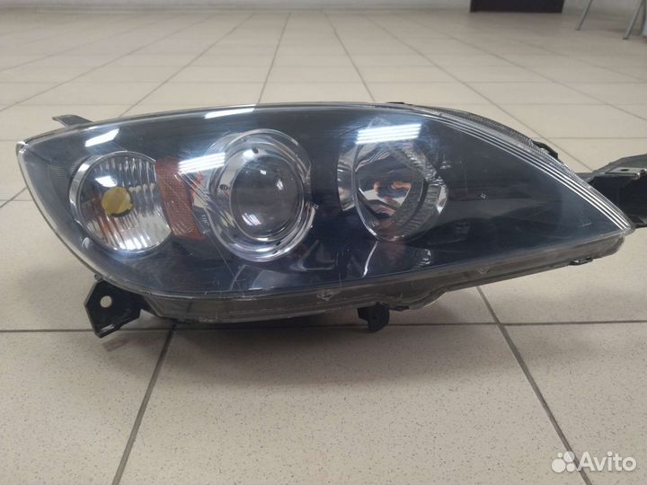 Фара правая Mazda 3 BK хетчбэк