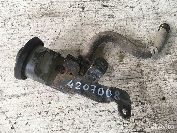 Бачок сцепления Тойота Авенсис т220 т22 1.8