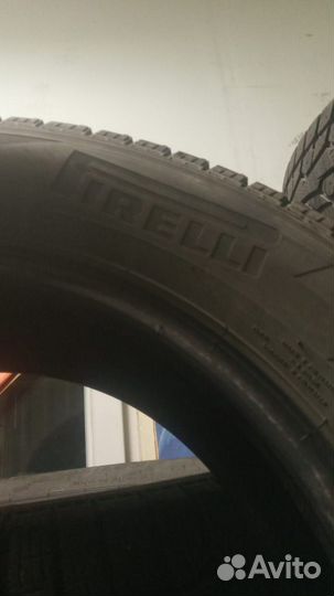 Pirelli Ice Zero FR 225/60 R18 104T