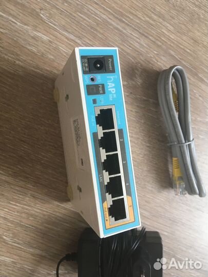 Wi-Fi роутер MikroTik hAP ac lite
