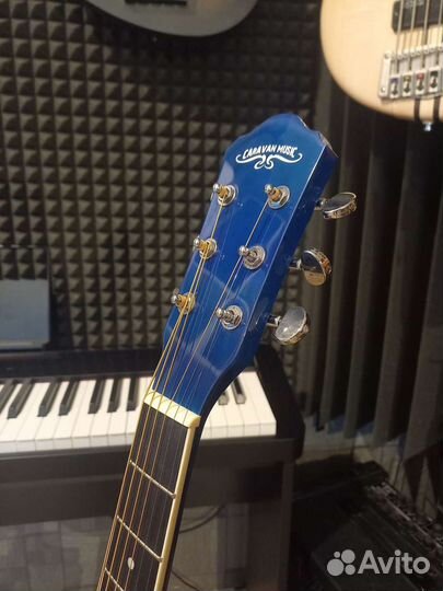 Акустическая гитара + тюнер