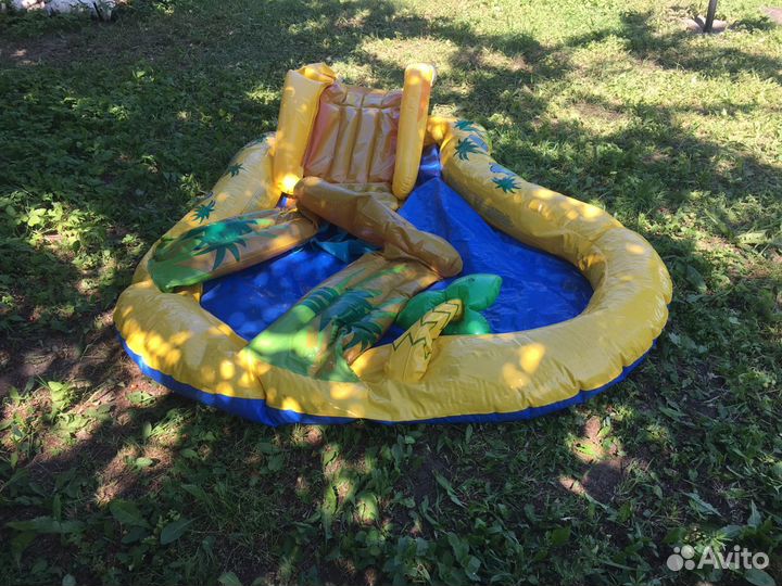 Детский бассейн