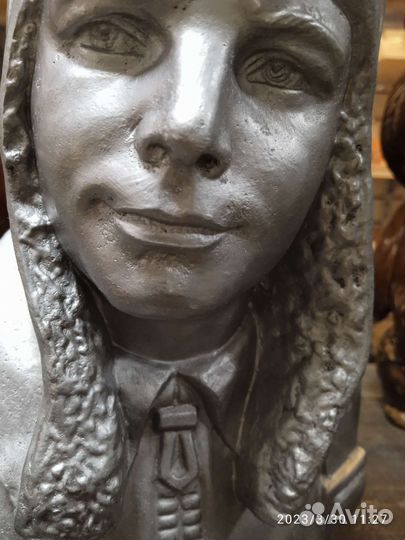 Ю. Гагарин бюст Монументскульптура металл