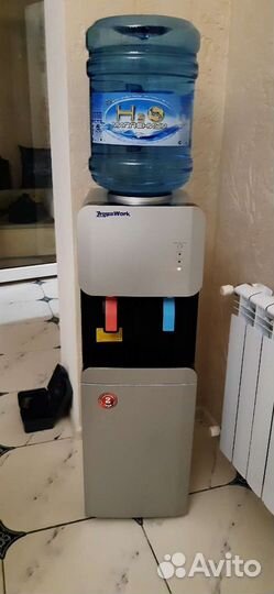 Кулер для нагрева и охлаждения воды новый