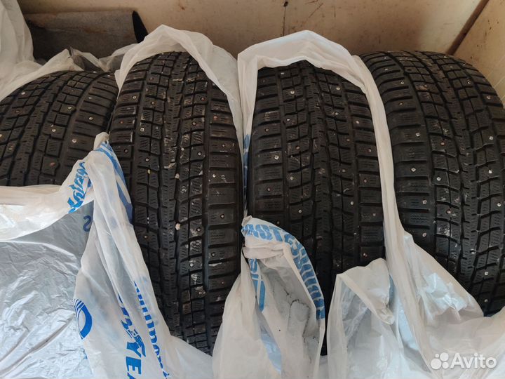 Dunlop SP Winter Ice 01 235/55 R18 92N