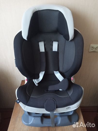Продам автокресло Carmate swing moon