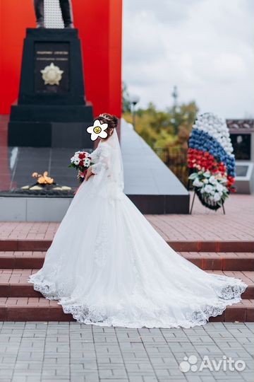 Свадебное платье