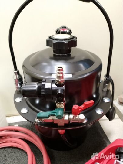 Новое устройство для прокачки тормозов JTC-4331