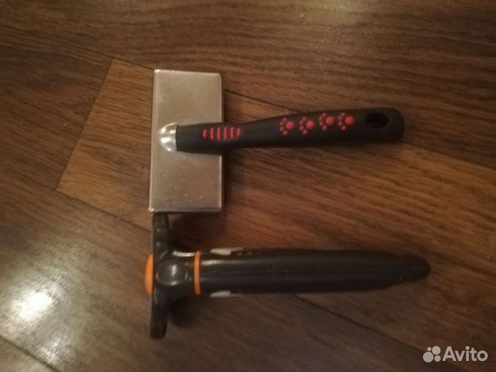 Ножницы и щетка-расческа для кошки и собаки