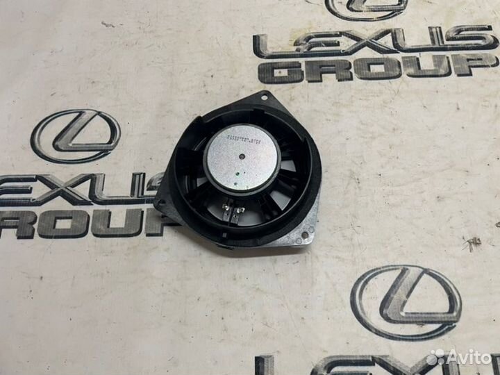 Динамик зад. Toyota Land Cruiser Prado