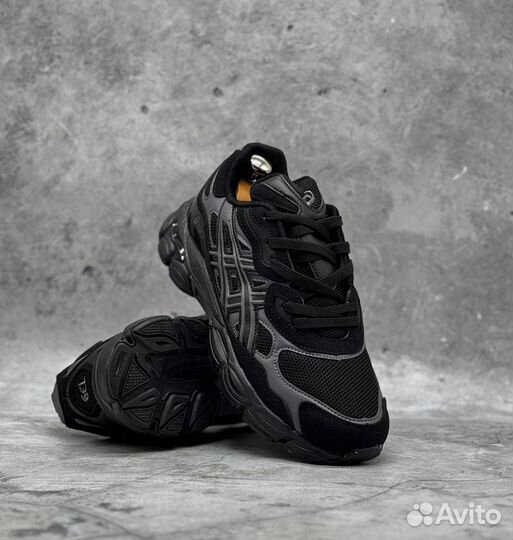 Asics urban core
