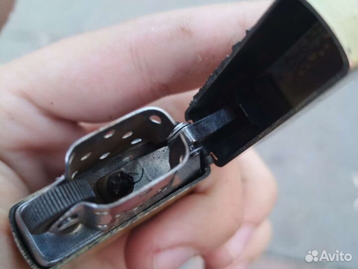 Зажигалка бензиновая zippo бу