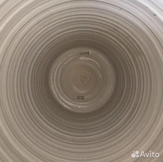 Ваза керамическая белая с золотом. Кашпо