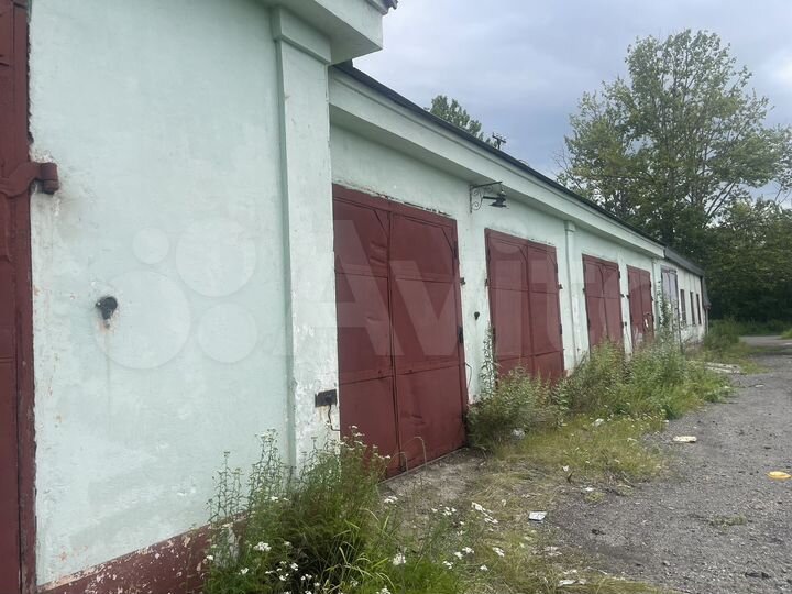 Гараж, > 30 м²