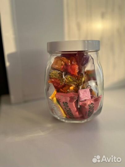 Баночка сладостей + напиток + открытка 1700мл