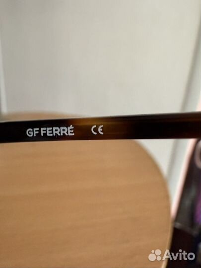 Солнцезащитные очки женские брендовые