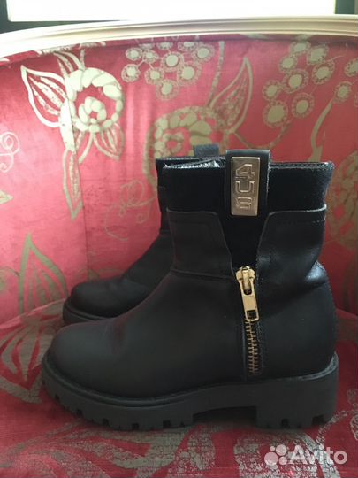 Сапожки для девочки