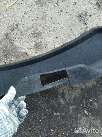 Обшивка крышки багажника Форд Фокус 2