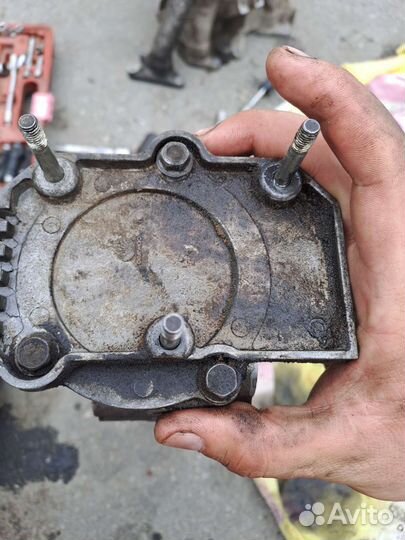 Распредвал с постелью