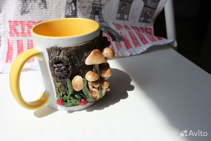 Подарок ручной работы (кружка с декором)