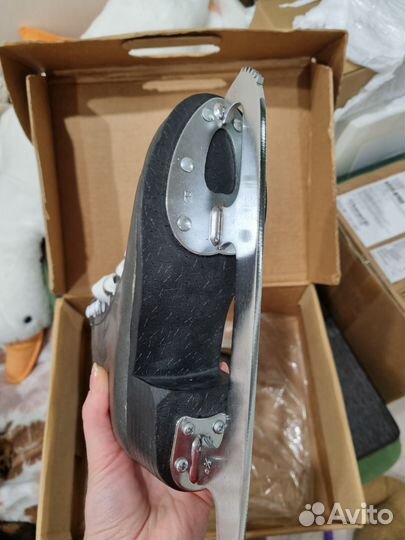 Коньки фигурные детские 33 размер