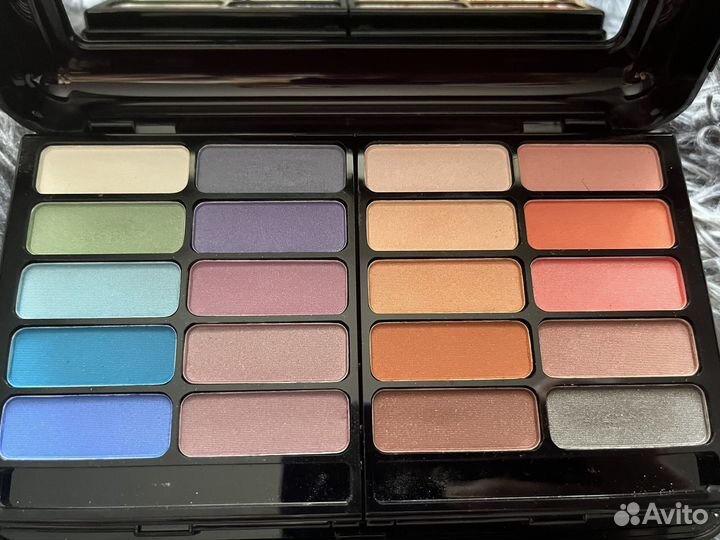 Палетка для макияжа из Германии