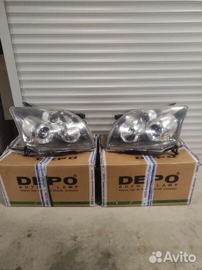 Фары Toyota Avensis оригинал