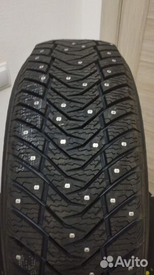 Yokohama IceGuard Stud IG65 215/60 R17 100T