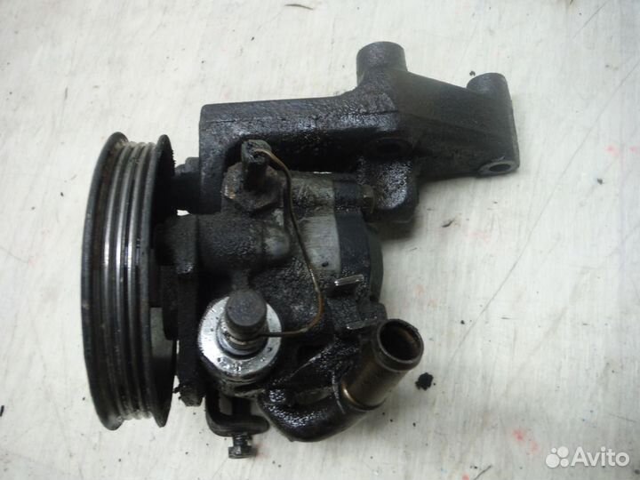 Насос Гур Mazda MX-3 1998