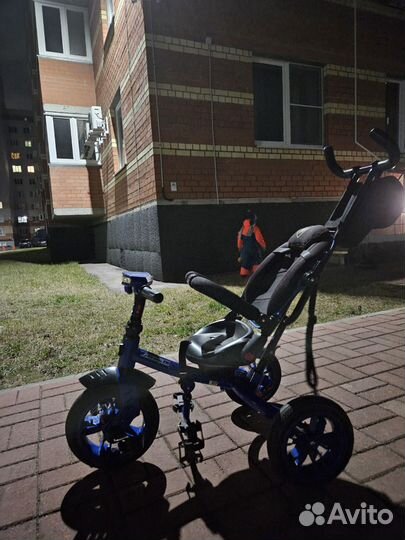 Трехколесный велосипед