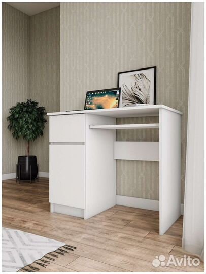 Стол письменный