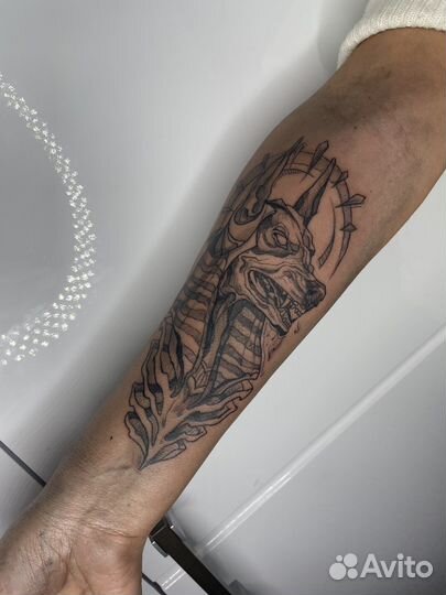 Тату-мастер