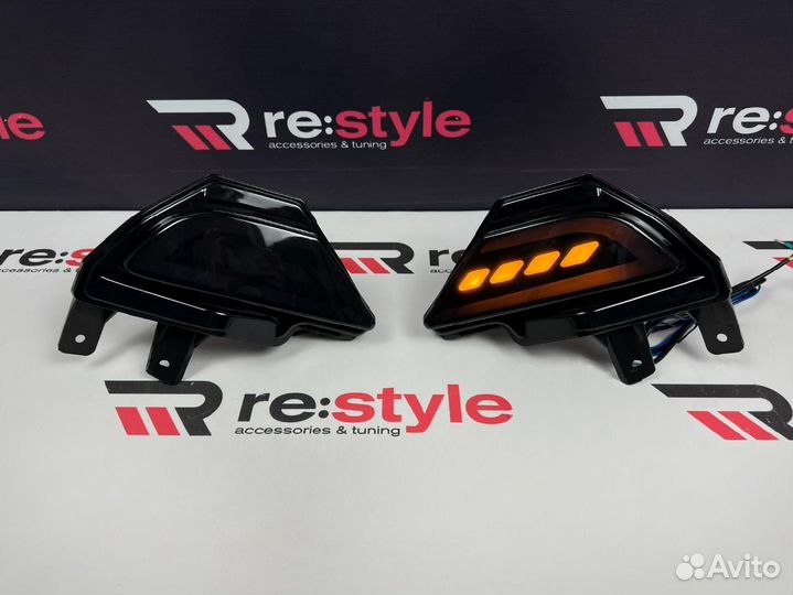 Катафоты Toyota Rav4(XA40) 2м N2235