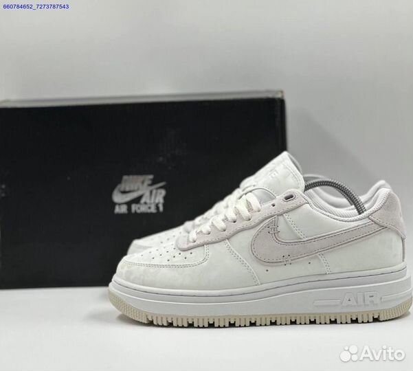 Кроссовки Nike Air Force 1 Lux