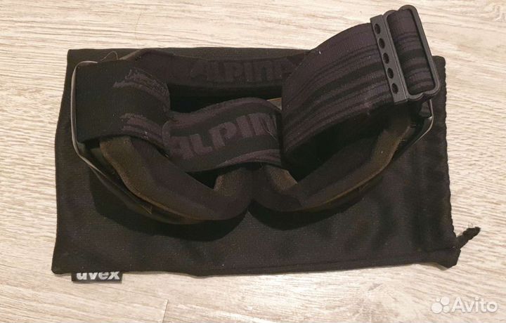 Горнолыжные очки alpina