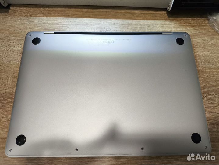 Apple MacBook Pro 13 2017 года (A1708)